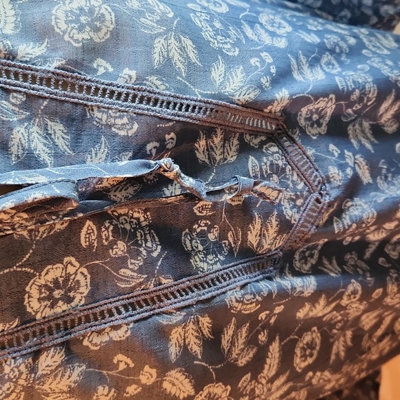 L/s floal blouse. - Picture 5 of 8